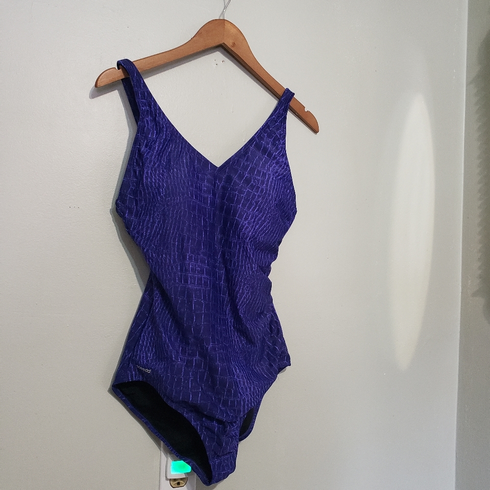 Speedo women's swimsuit size 14"